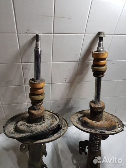 Амортизатор задний Toyota Camry 2005 V30 2.4 АКПП