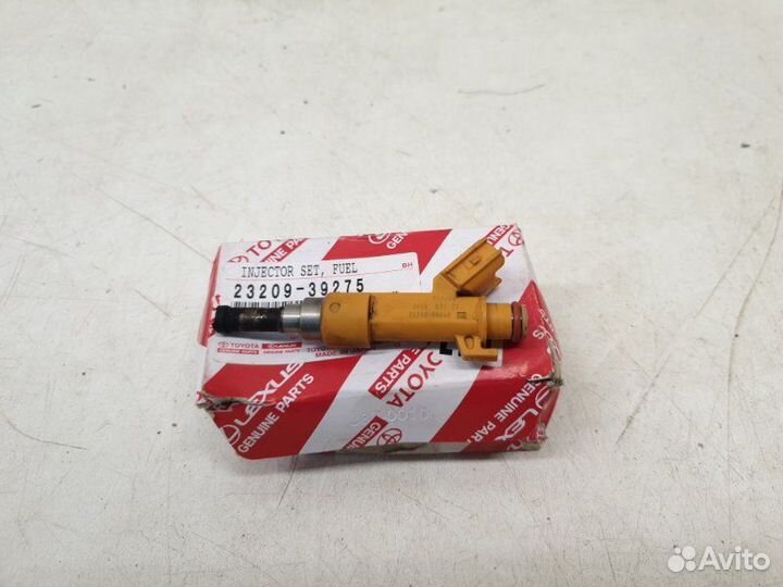 Форсунка топливная Toyota Camry V70 2018