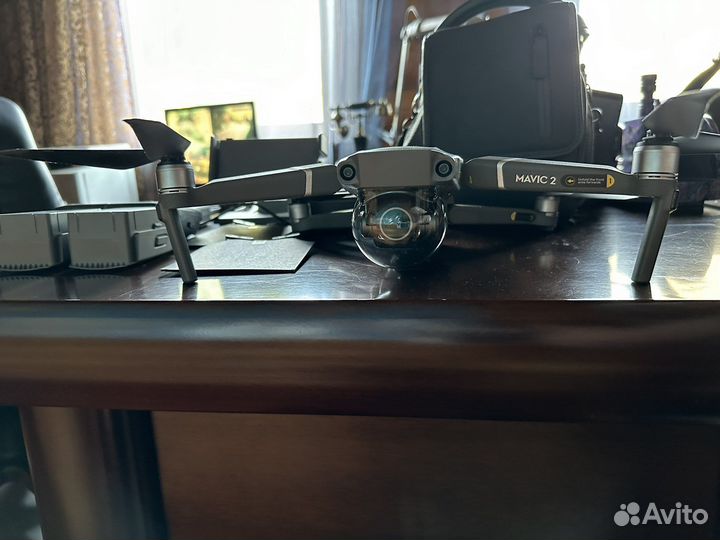 Dji Mavic 2 zoom + Fly More Combo Kit