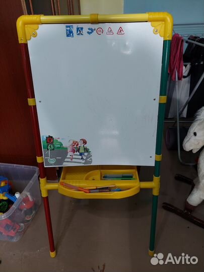 Мольберт детский двухсторонний