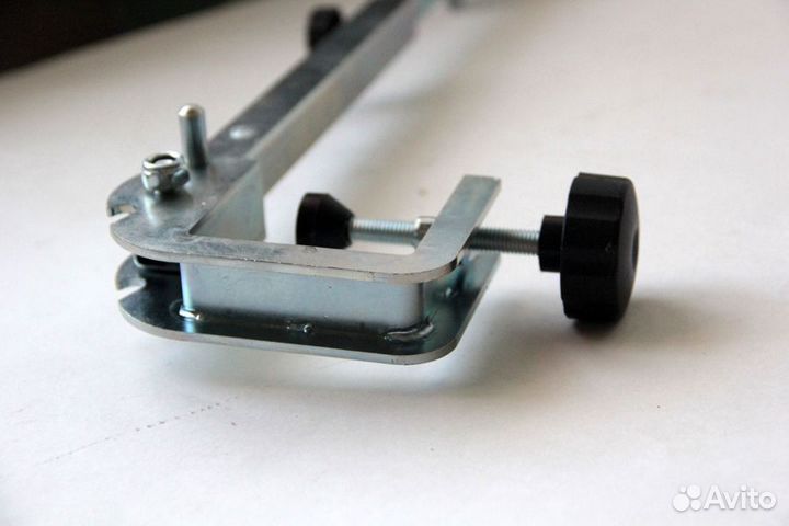 Держатель датчика эхолота перекидной