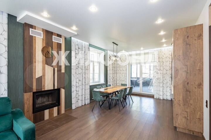 Дом 484 м² на участке 11,8 сот.