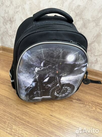 Рюкзак школьный