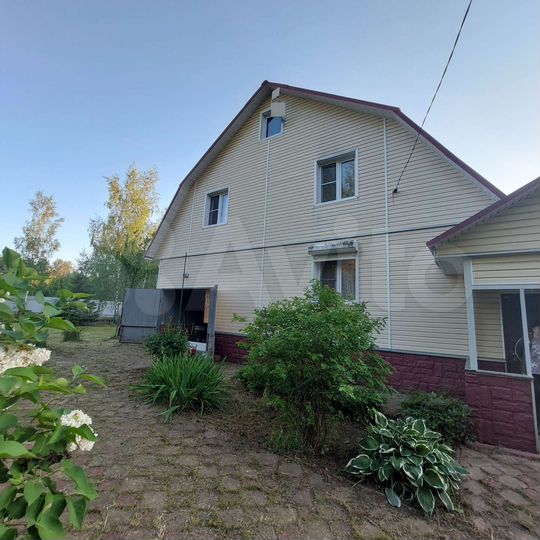 Дом 200 м² на участке 22 сот.