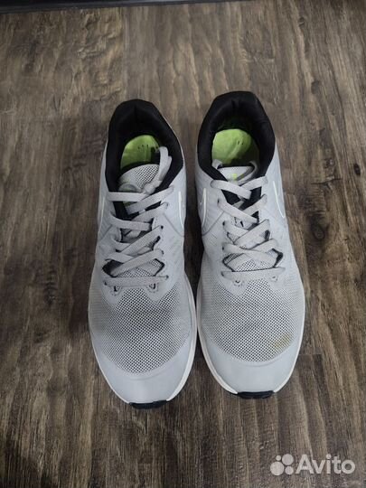 Кроссовки подростковые