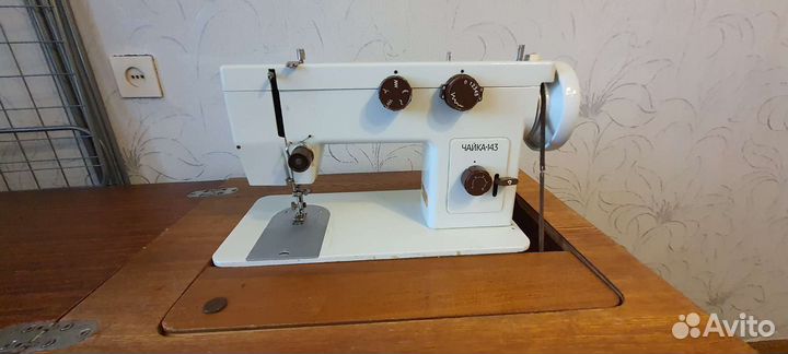 Швейная машина Чайка 143