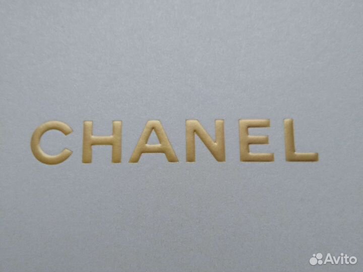 Новогодняя открытка от Chanel