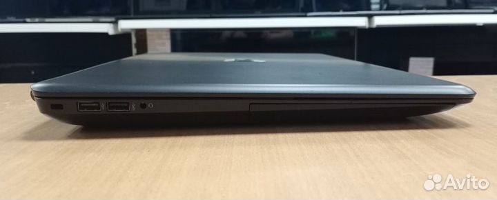 HP/i7 7700/16GB/GTX1050Ti/1000GB/17.3 IPS FHD