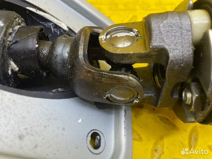 Б/У рулевой карданчик - В хорошем состоянииn