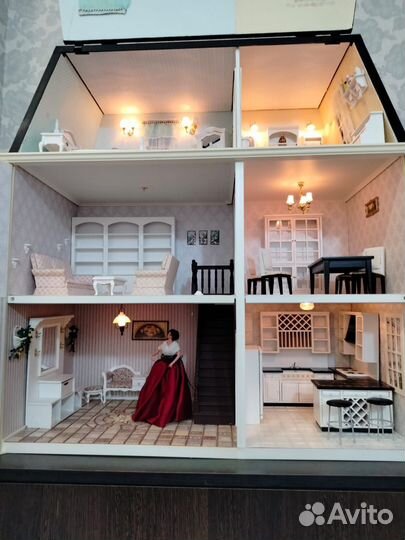 Кукольный домик со светом