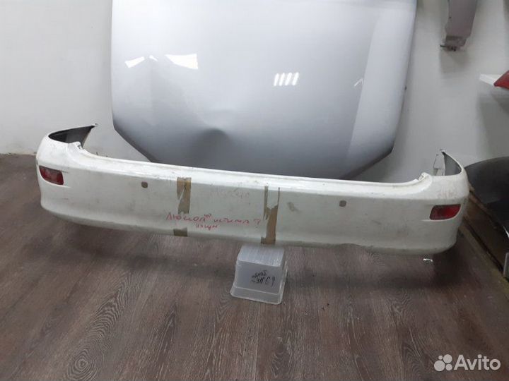 Бампер задний Toyota Lucida