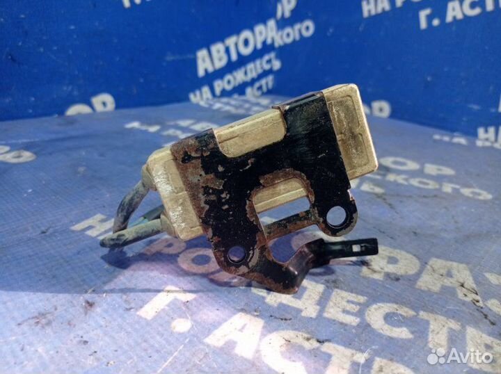 Блок управления вентилятором Toyota Corolla 120