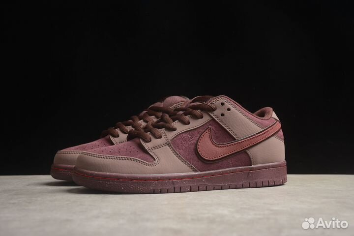 Nike SB Dunk Low City of Love Burgundy Crush