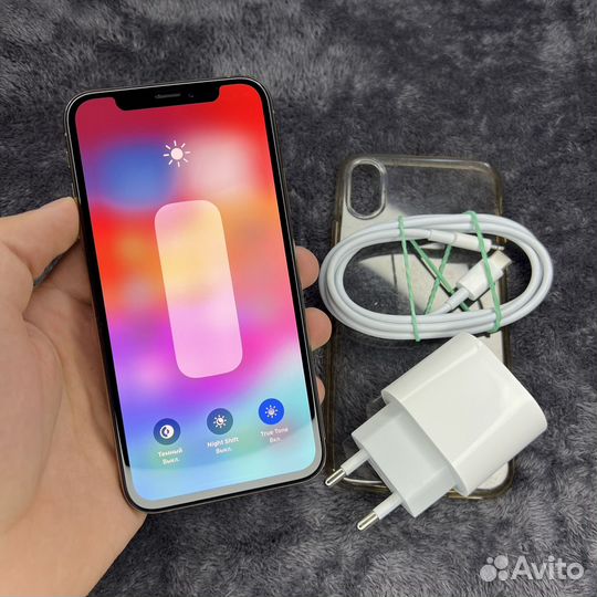 iPhone Xs, 64 ГБ