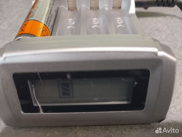 Зарядное устройство