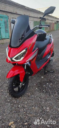 Скутер yamaha X-MAX