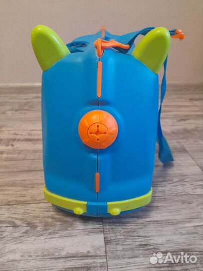 Детский чемодан на колесиках