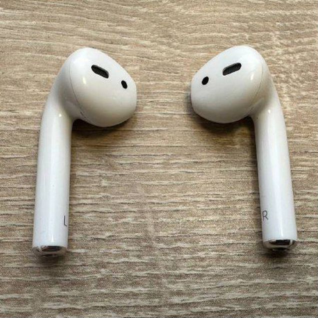 AirPods 2 Оригинал Правый / Левый наушник продано