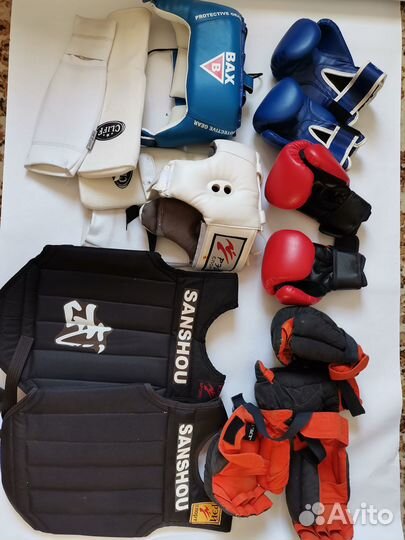 Детские перчатки,шлем,защита для единоборств