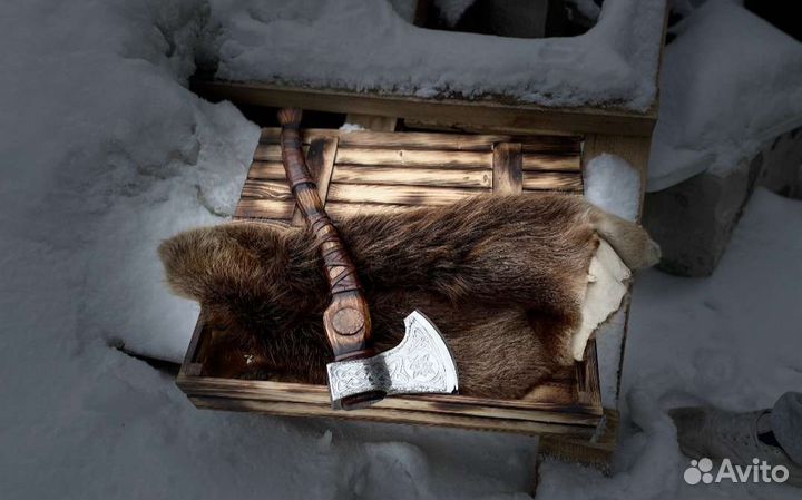 Топор кованый ручной работы