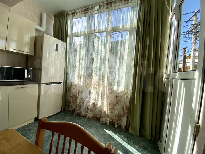 4-к. квартира, 82 м², 2/4 эт.