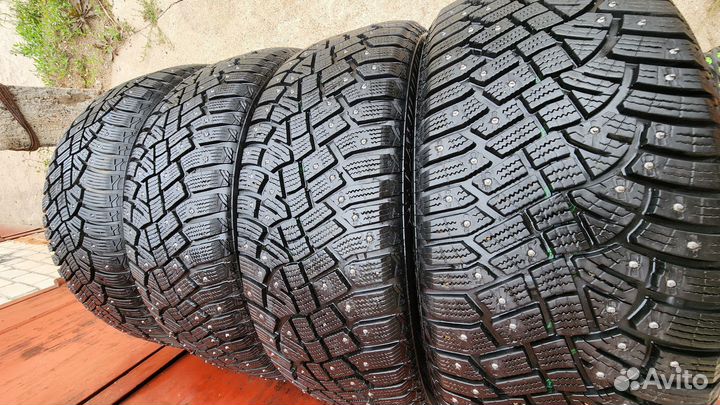 Continental IceContact 2 SUV 235/55 R20