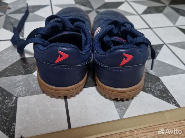 Кроссовки бутсы demix
