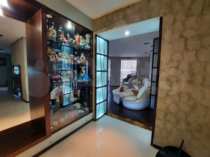 4-к. квартира, 226,4 м², 5/9 эт.