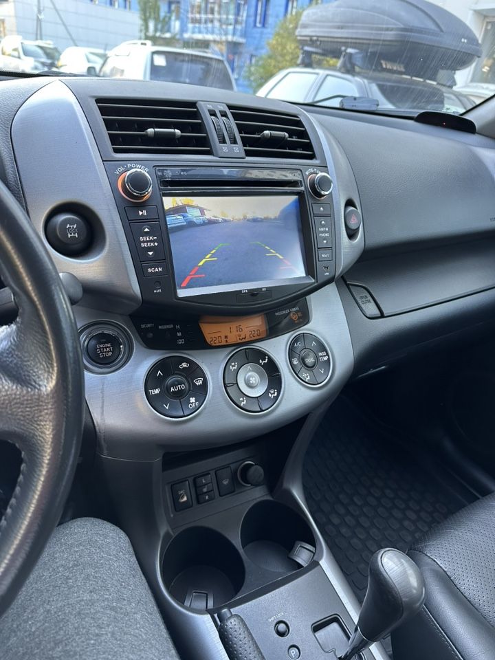 Toyota RAV4: фото владельца