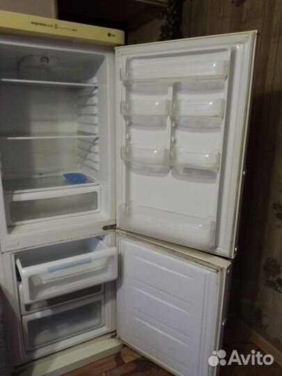 Холодильник LG двухкамерный