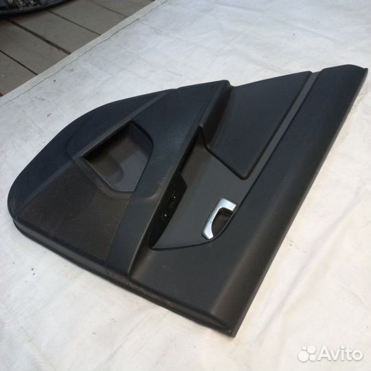 Обшивка двери задняя левая Kia Sportage 3