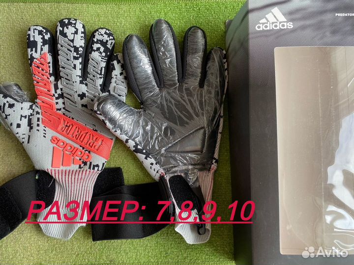 Вратарские перчатки Adidas Predator Pro/GL/World
