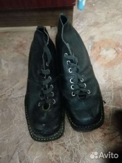 Ботинки лыжные