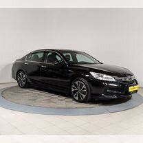 Honda Accord 2.0 CVT, 2016, 136 000 км, с пробегом, цена 1 990 000 руб.