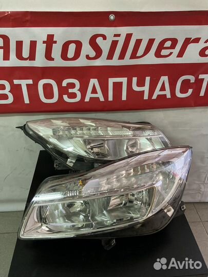 Opel Insignia A 2008-2013 фара передняя