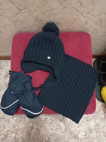 Комплект шапка и шарф, краги