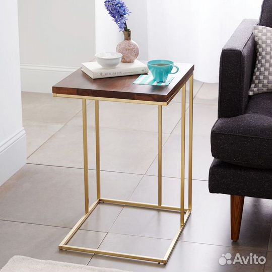 Прикроватный столик