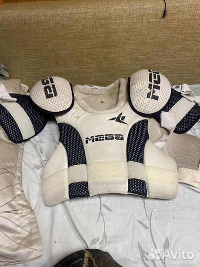 Комплект хоккейного снаряжения(можно по отдельн.)