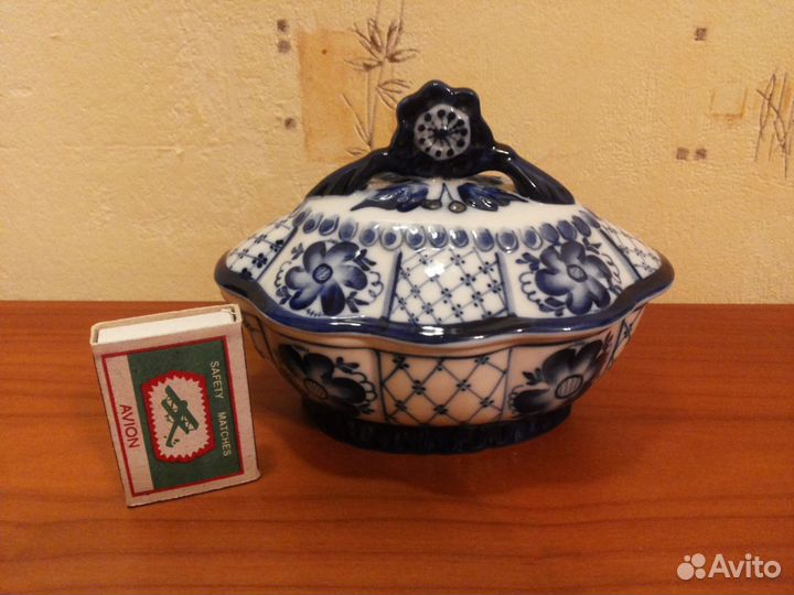 Конфетница-шкатулка, гжель ручной авторской работы