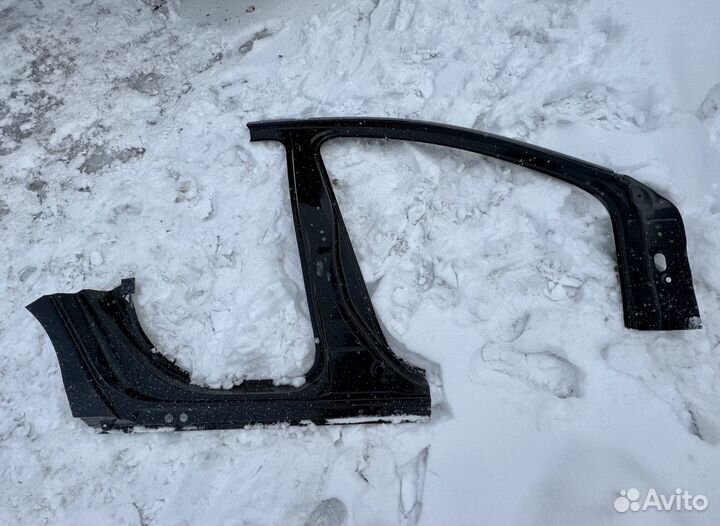 Стойка кузова правая/порог Mazda 3 BP5 2019