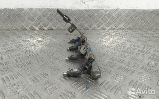 Топливная рампа бензиновая toyota corolla E12 (PBE