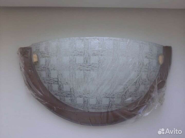 Новый,Светильник настенный