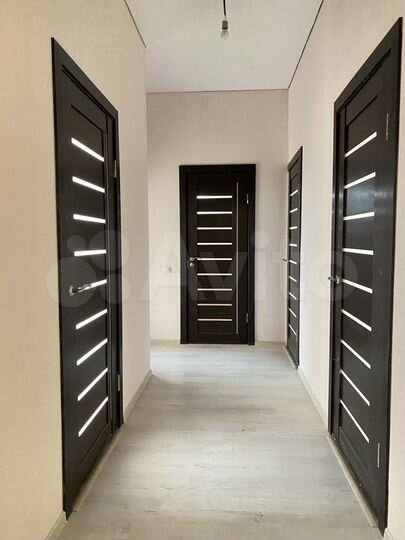 2-к. квартира, 60 м², 1/4 эт.