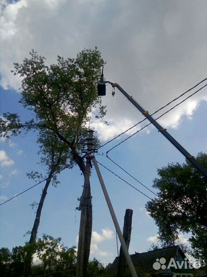 Спиливание, валка аварийных деревьев. благоустройс