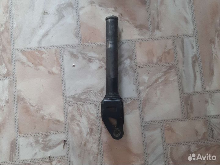 Вилка для трюкового самоката