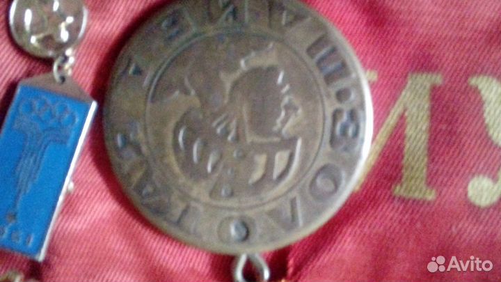 Коллекционные значки