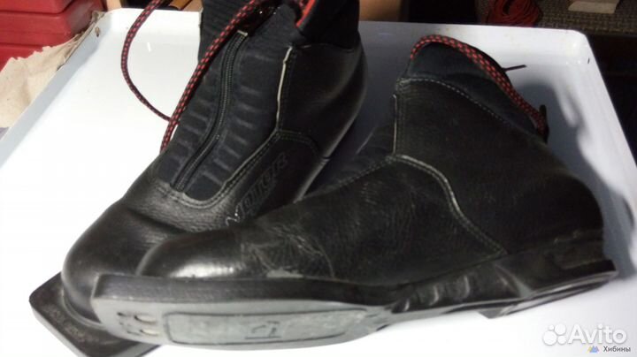 Лыжные ботинки