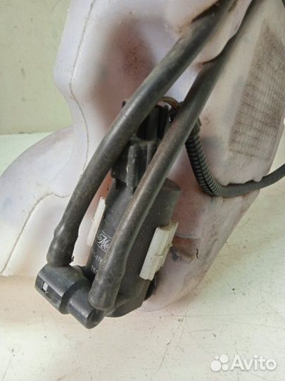 Бачок омывателя Ford Focus 2 хетчбэк 5-ти дв. hwda