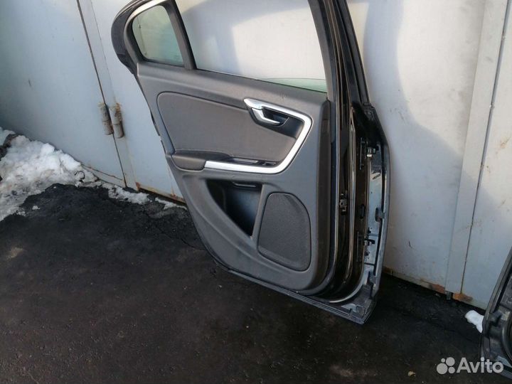 Дверь задняя левая на Volvo S60 2 поколение