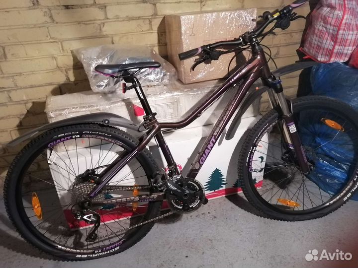 Велосипед новый Giant Rockshox женский горный